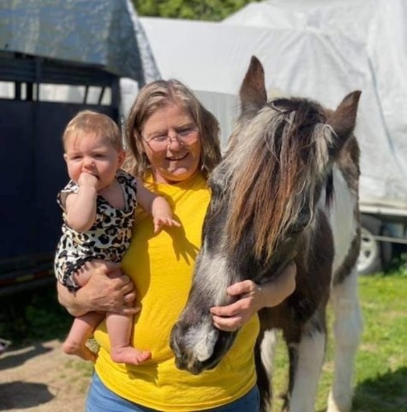 Meet your Posher, Debbie - Picture 1 of 1